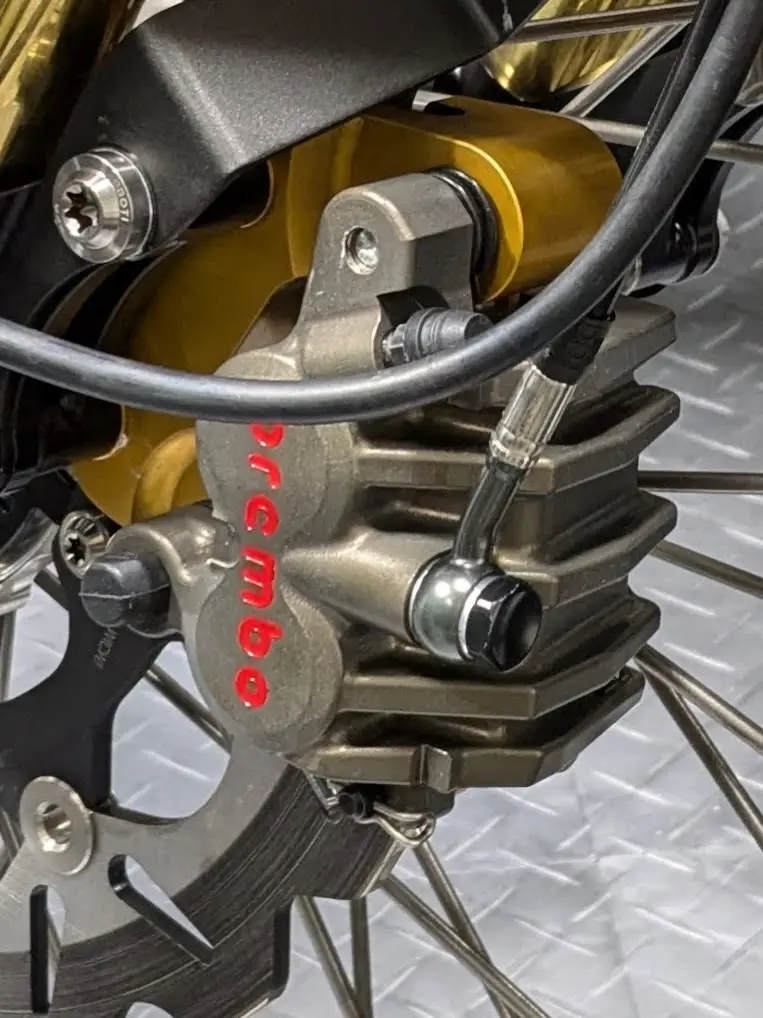 Brembo XQ21361 m-Racing Front Caliper